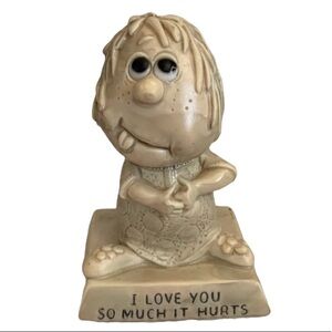 Vintage R&W Berrie Co “I love you so much It Hurts”Statue Figurine 1970 home